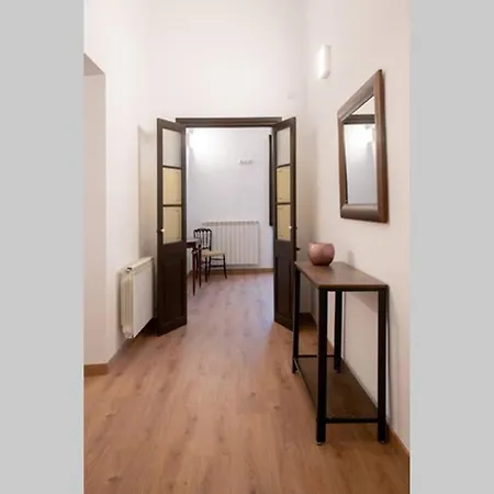 Placa Major 17 2n 1a Apartment Banyoles